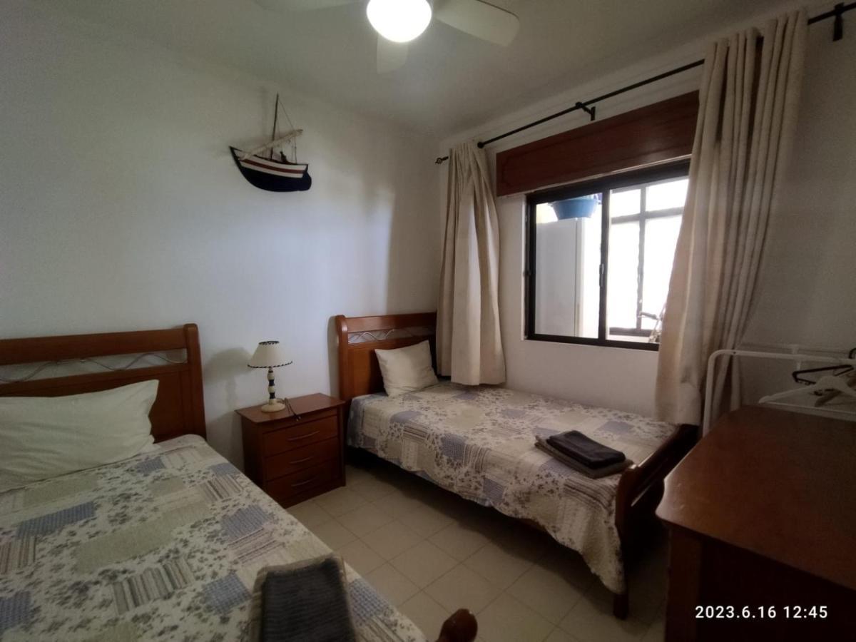 Cozy Apartment In Quarteira Buitenkant foto
