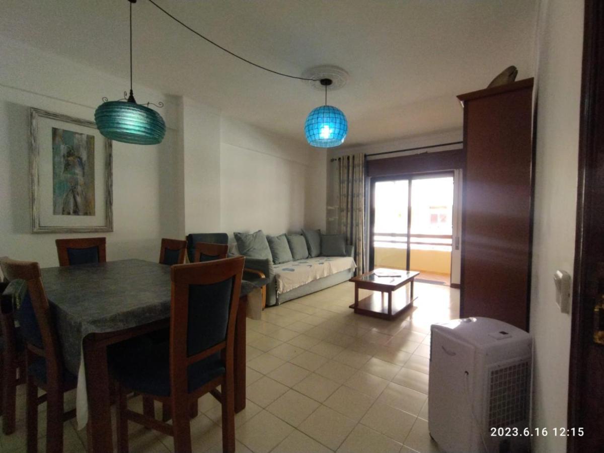 Cozy Apartment In Quarteira Buitenkant foto