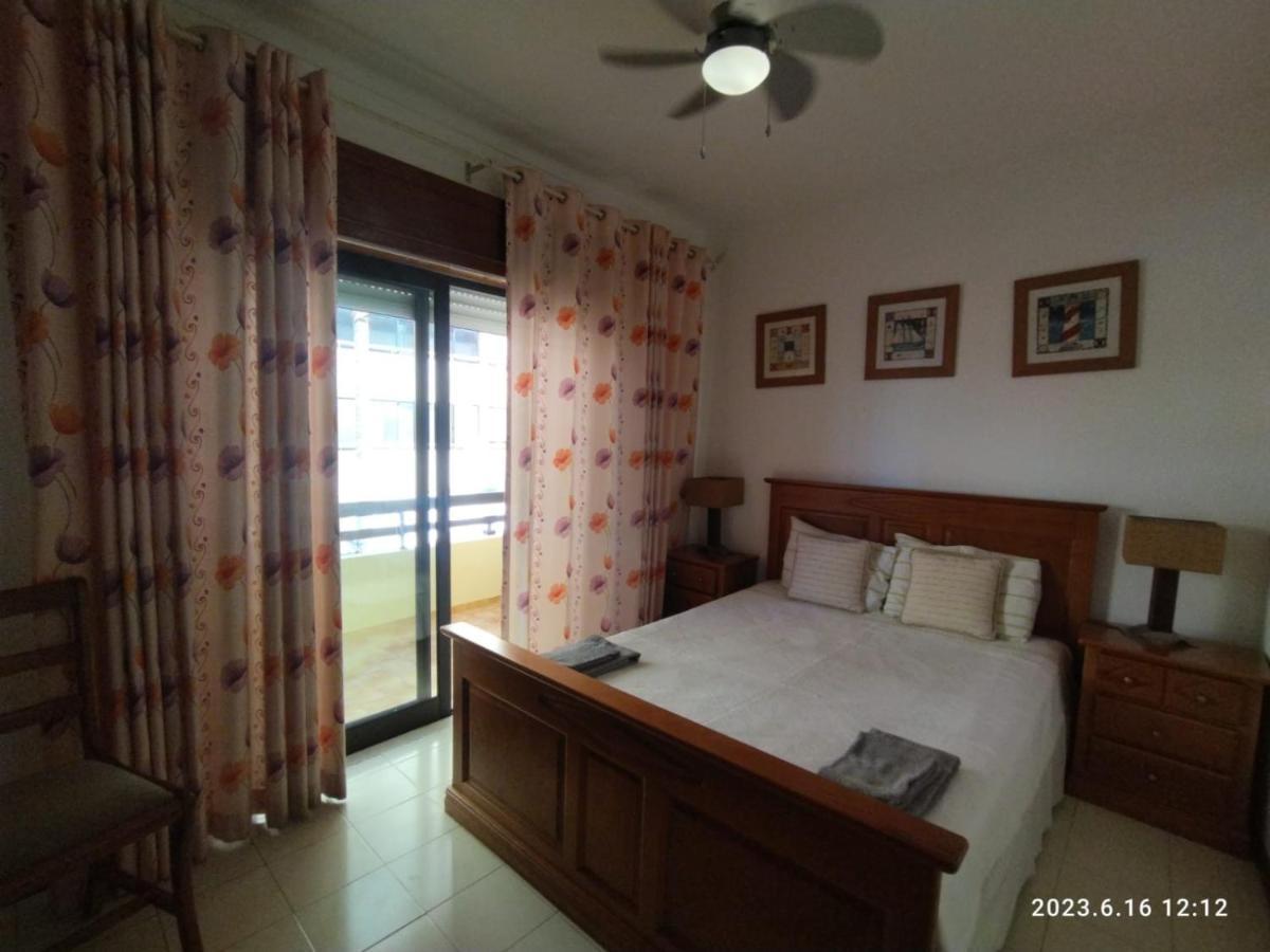 Cozy Apartment In Quarteira Buitenkant foto