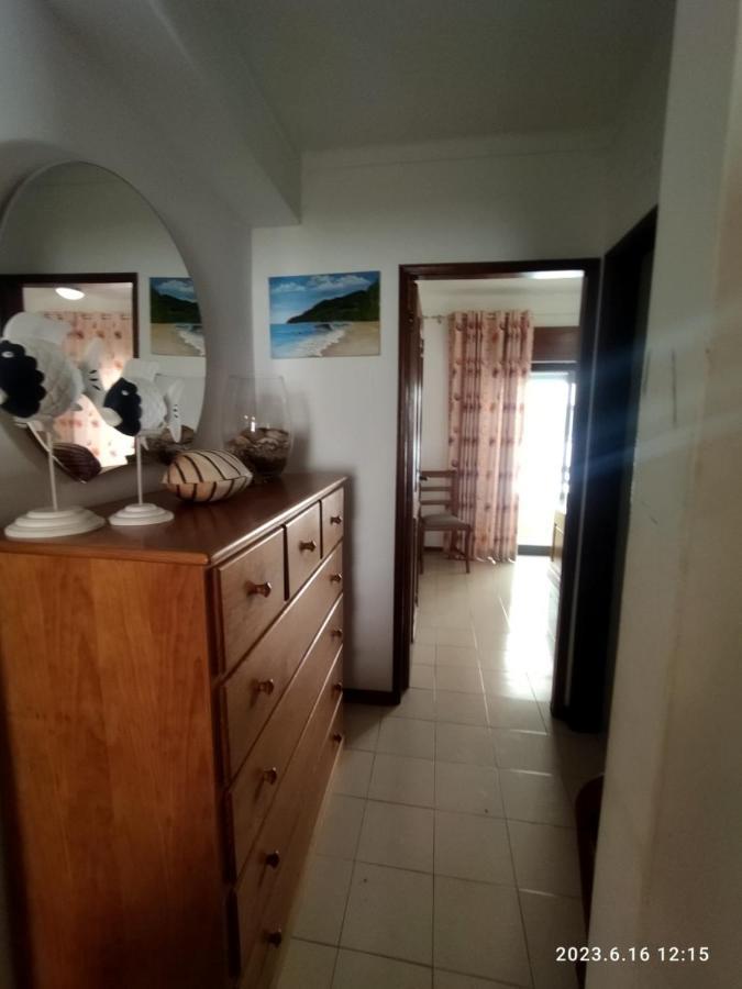Cozy Apartment In Quarteira Buitenkant foto