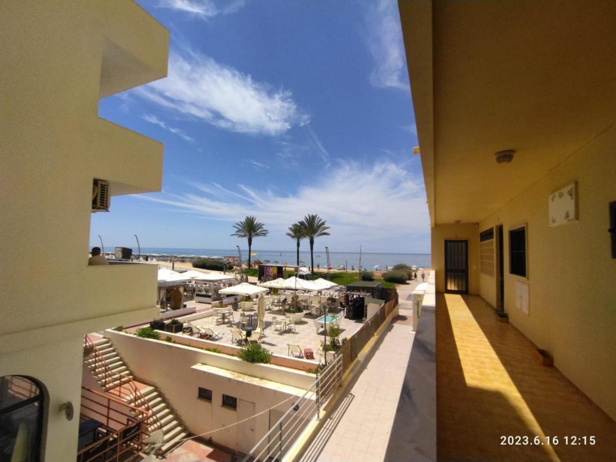 Cozy Apartment In Quarteira Buitenkant foto