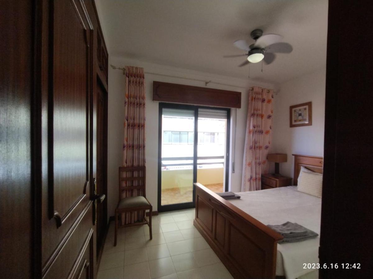 Cozy Apartment In Quarteira Buitenkant foto
