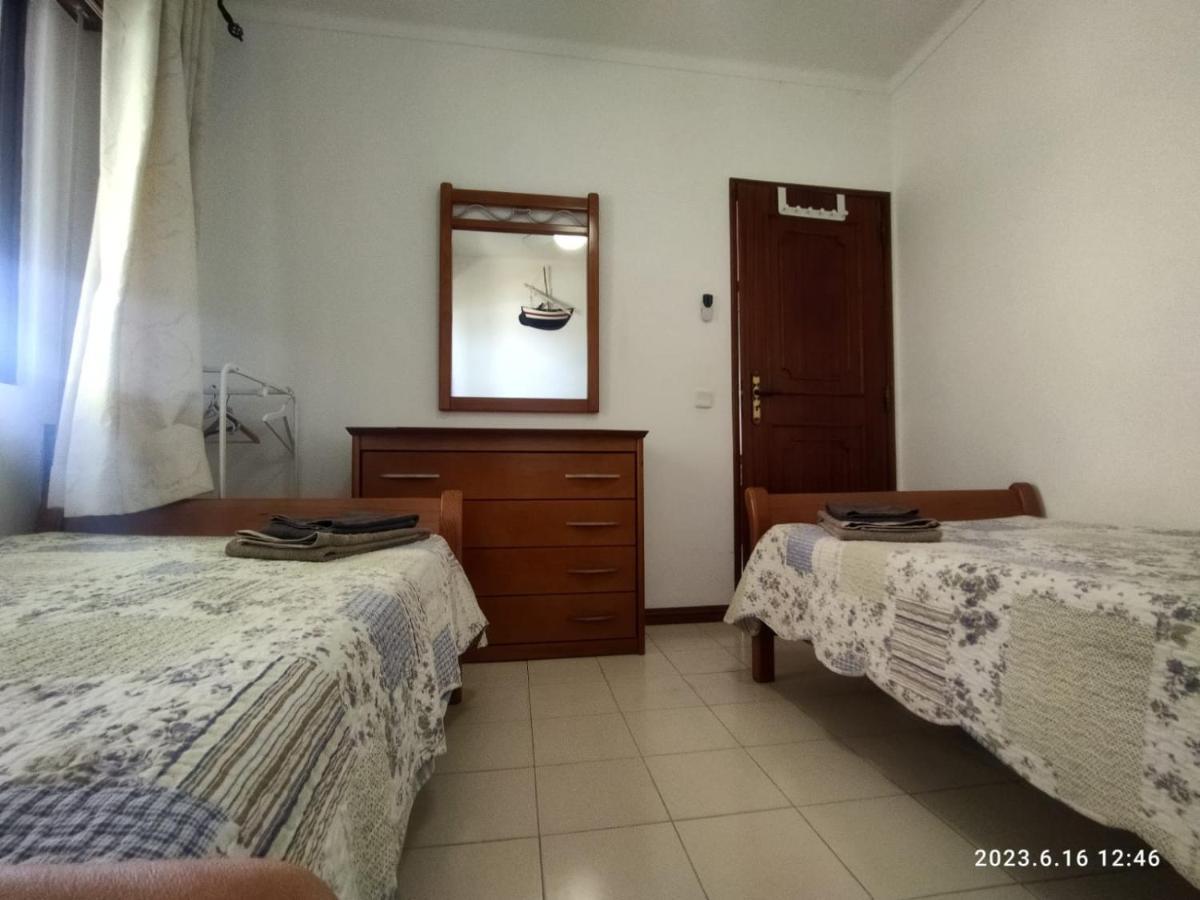 Cozy Apartment In Quarteira Buitenkant foto