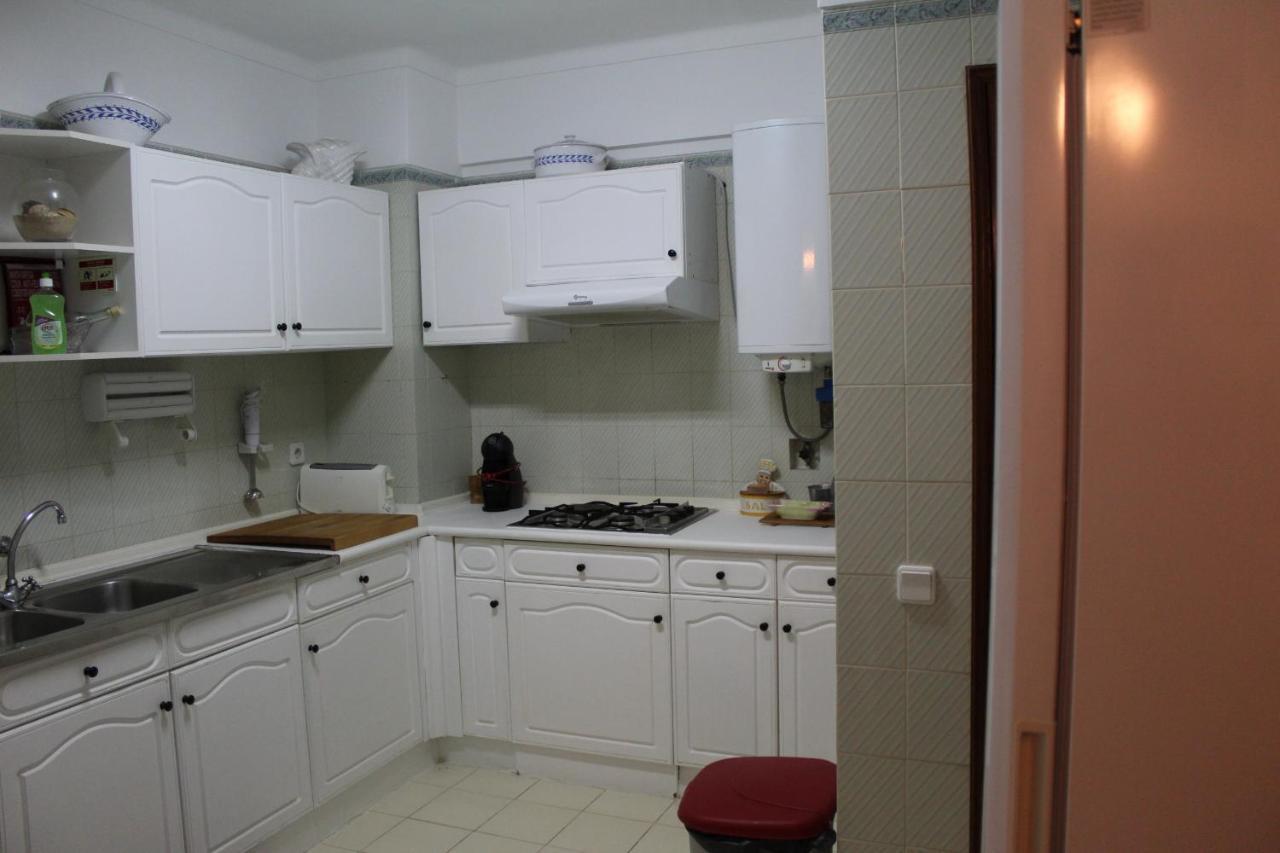 Cozy Apartment In Quarteira Buitenkant foto