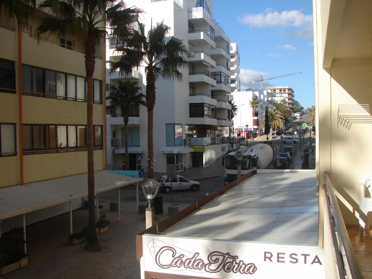 Cozy Apartment In Quarteira Buitenkant foto